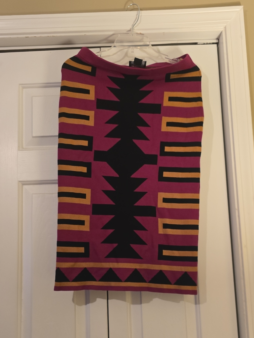 Ashro Fitted Geometric Pencil Skirt in Magenta, Black and Mustard